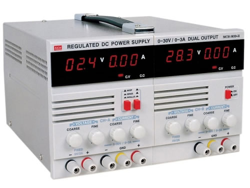 Fuente de alimentación lineal de salida dual (0-30V/0-3A)